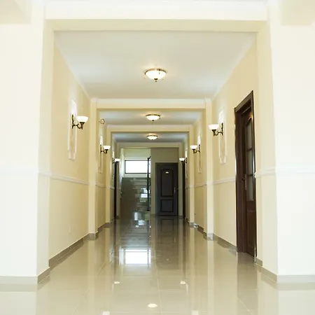Guest house Imperial House *